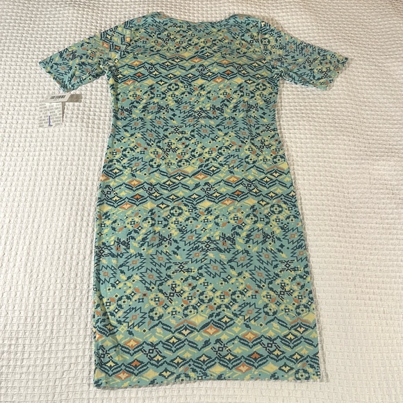 LuLaRoe Women’s Julia Dress/Size: Large/Color: Diamond Starburst Design (NWT) - Picture 6 of 10